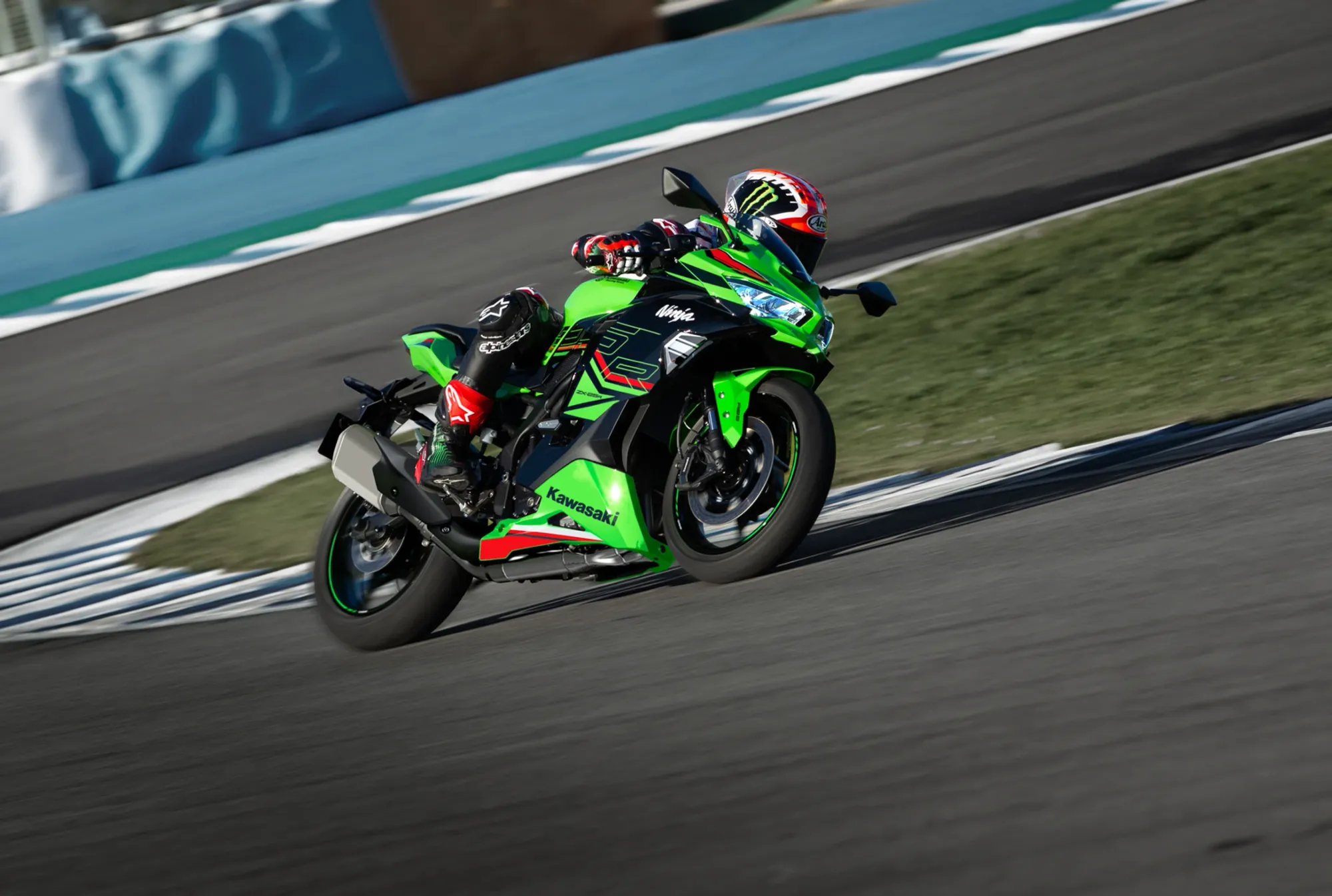 Kawasaki ZX-25R To Finally Head To NZ