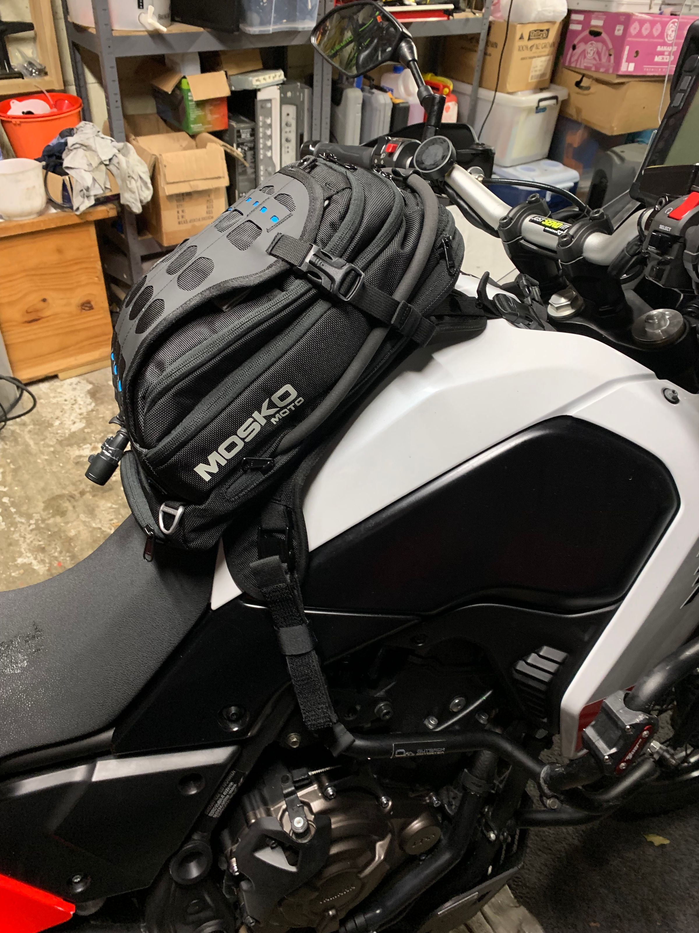 Mosko Moto Nomax Tank Bag First Look